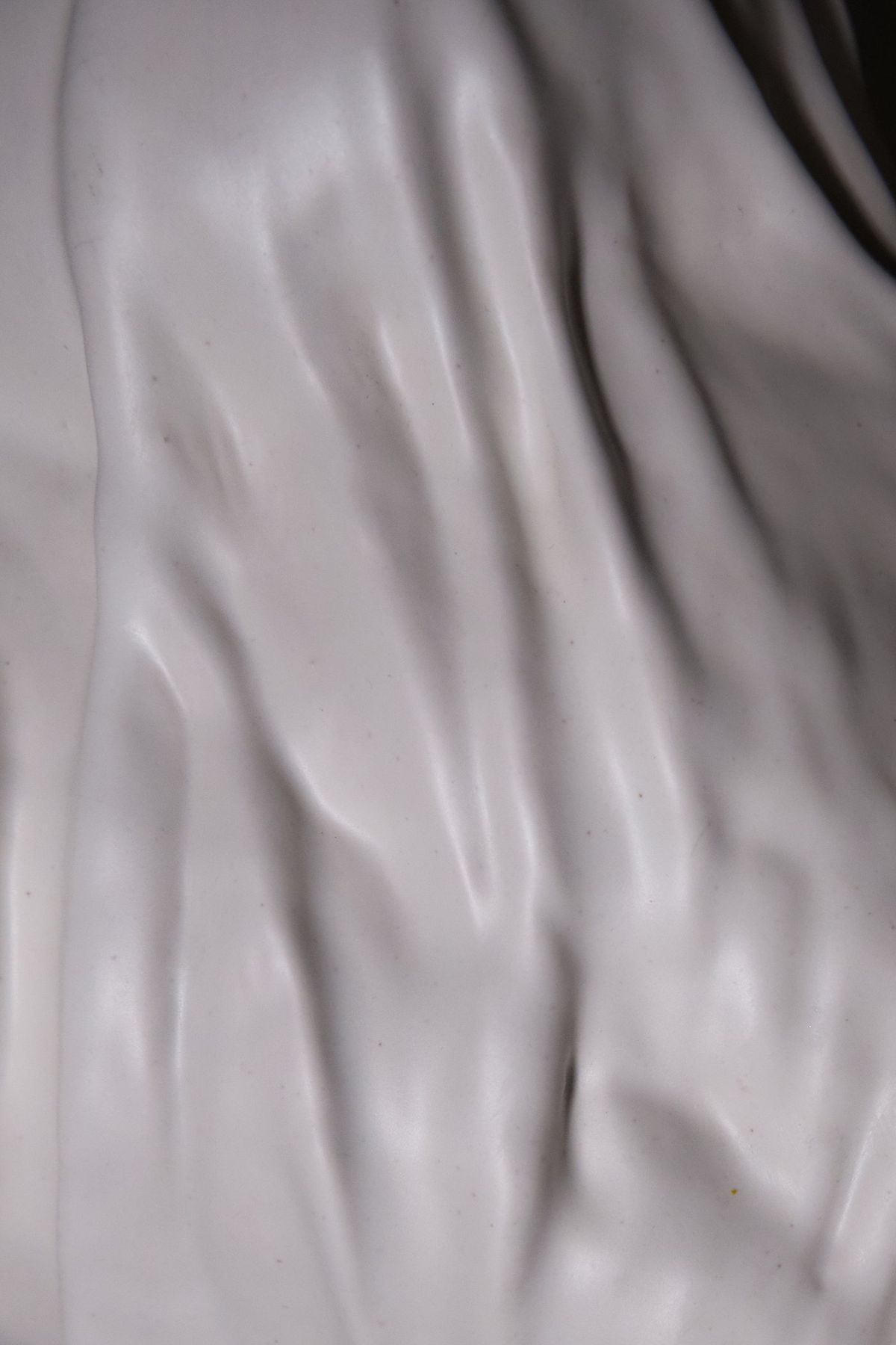 El ba&ntilde;o, detail of the folds of the drapery